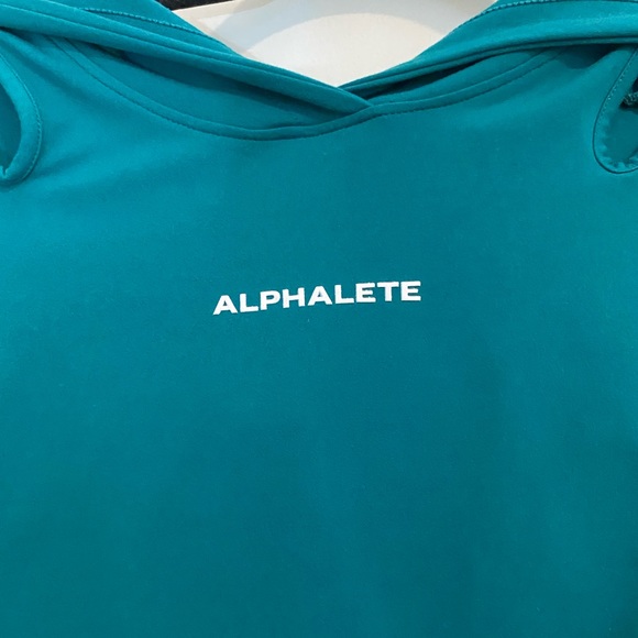 Alphalete Teal Crop Top - Picture 3 of 8